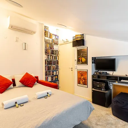 דירה Guestready - Colourful Getaway Near Eiffel Tower פריז